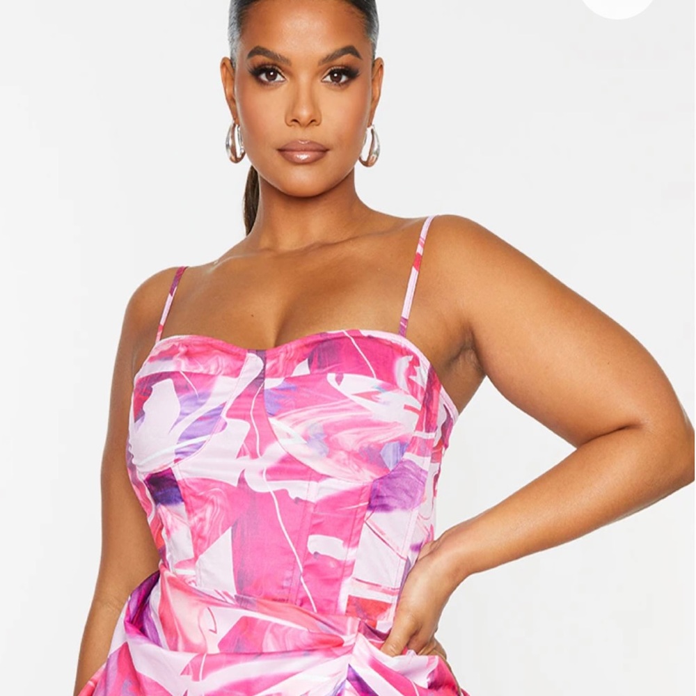 CLOSET CLEAN OUT! MAKE AN OFFER!! PLT Plus Pink Structured Corset Top